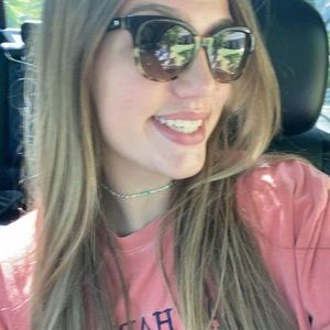 Meet your Posher, Cora